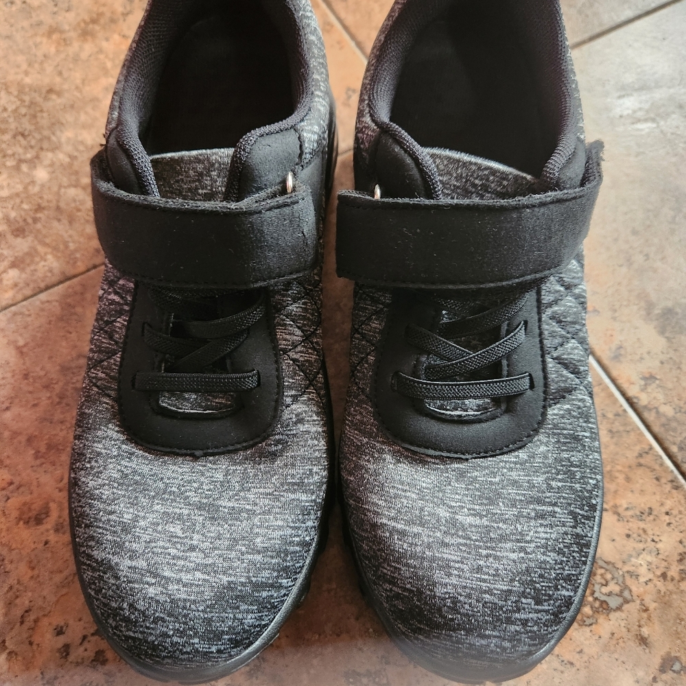 Ladies shoes